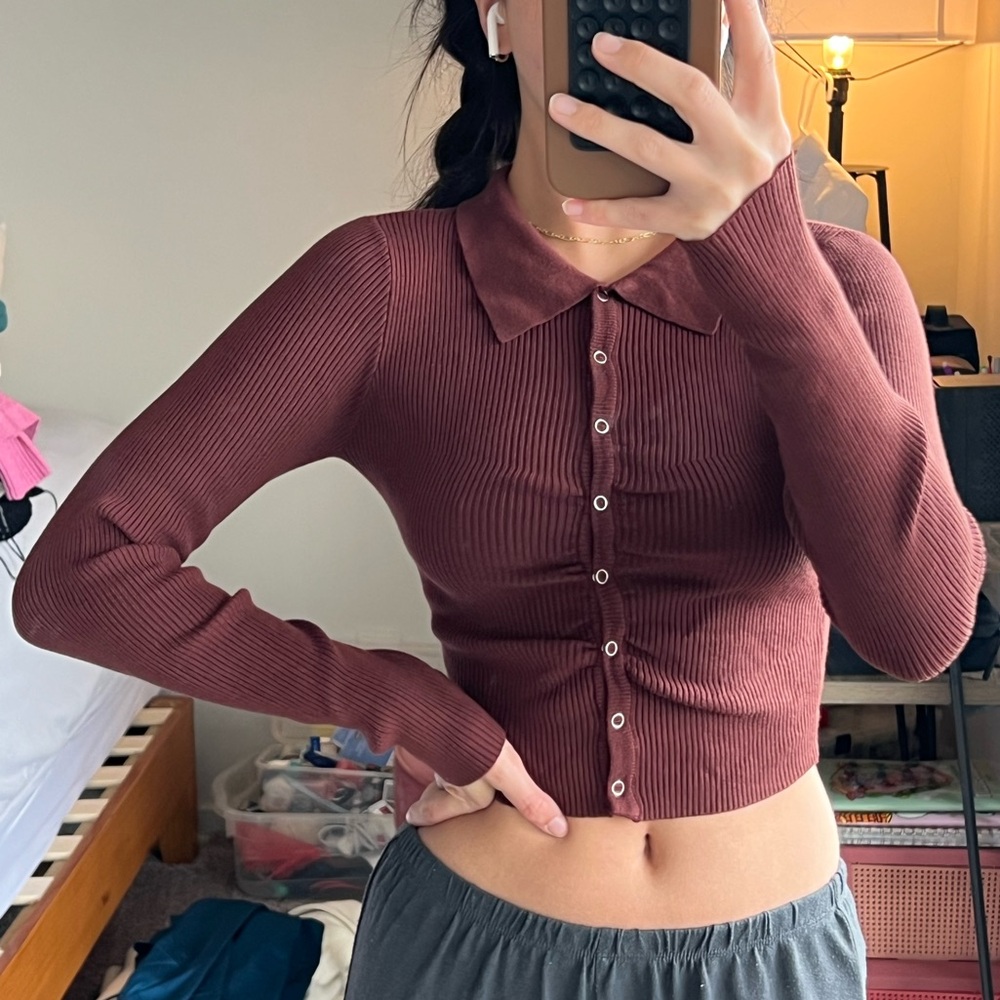 Button Up Top - Picture 2 of 4